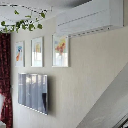 The Smart Living Nest - Comfyhome Apartment