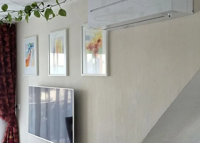 The Smart Living Nest - Comfyhome Apartman